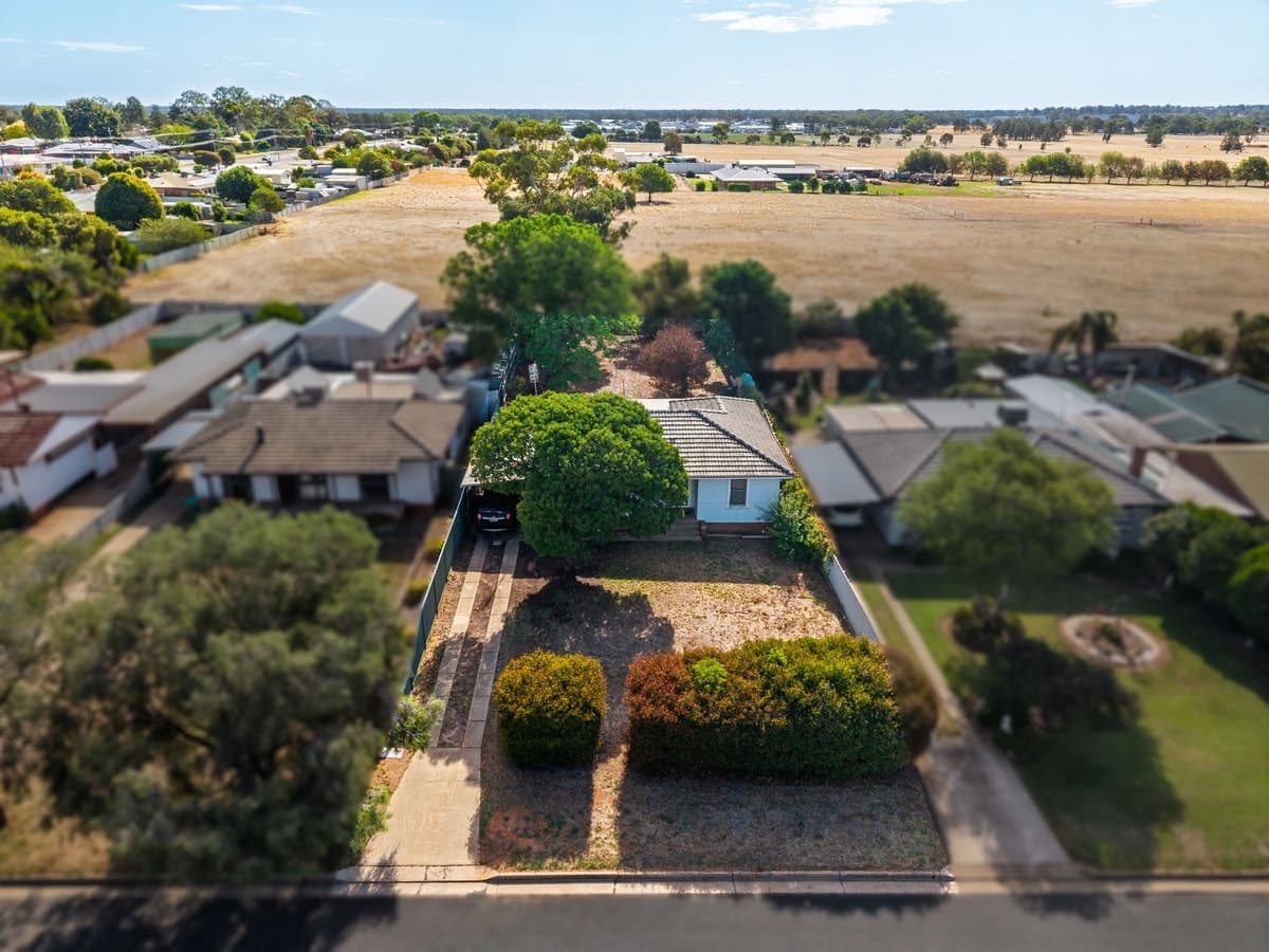 11 Chivell Street, Corowa, Corowa - Image 1
