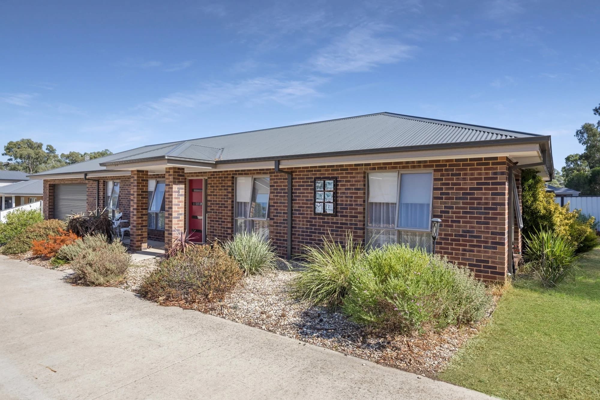 8/21 Scullys Lane, Heathcote, Heathcote - Image 1