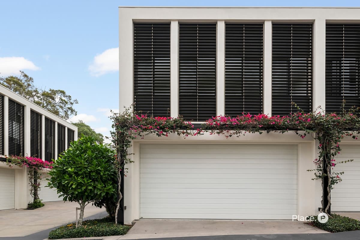 35 Smith Place, Cannon Hill - Image 1