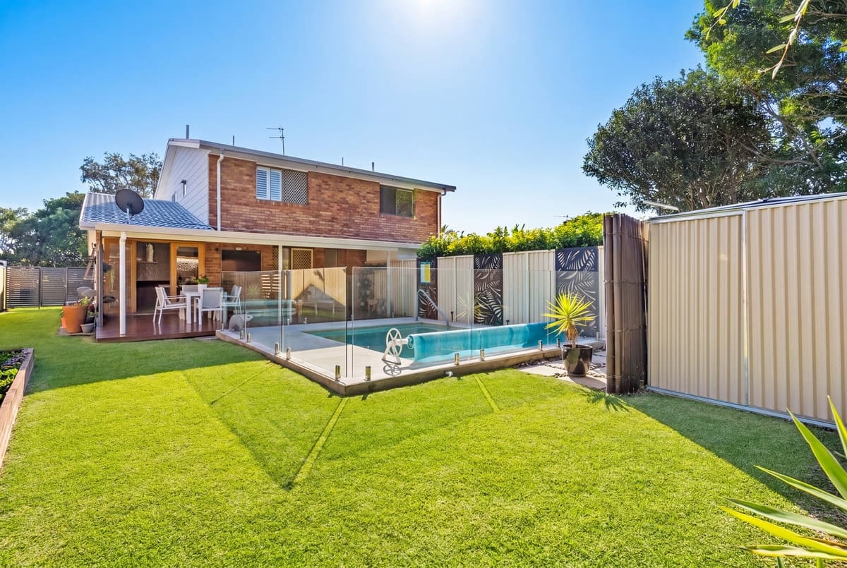 2/90 Christine Avenue, Burleigh Waters, Burleigh Waters - Image 1
