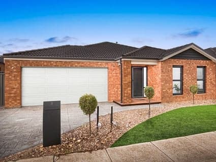 5 Kinglake Drive, Manor Lakes - Image 1