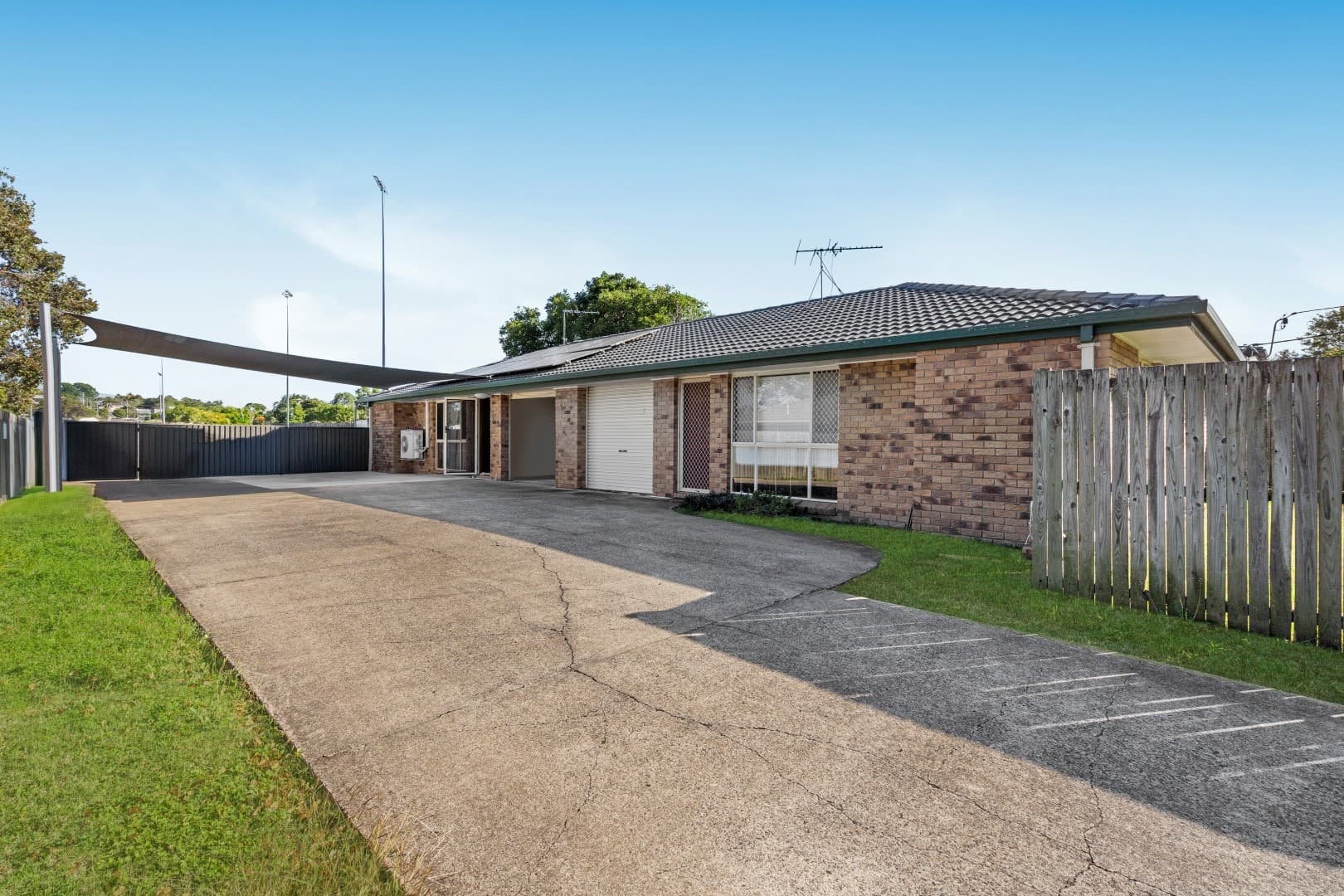 25 Cambridge Street, Silkstone - Image 1