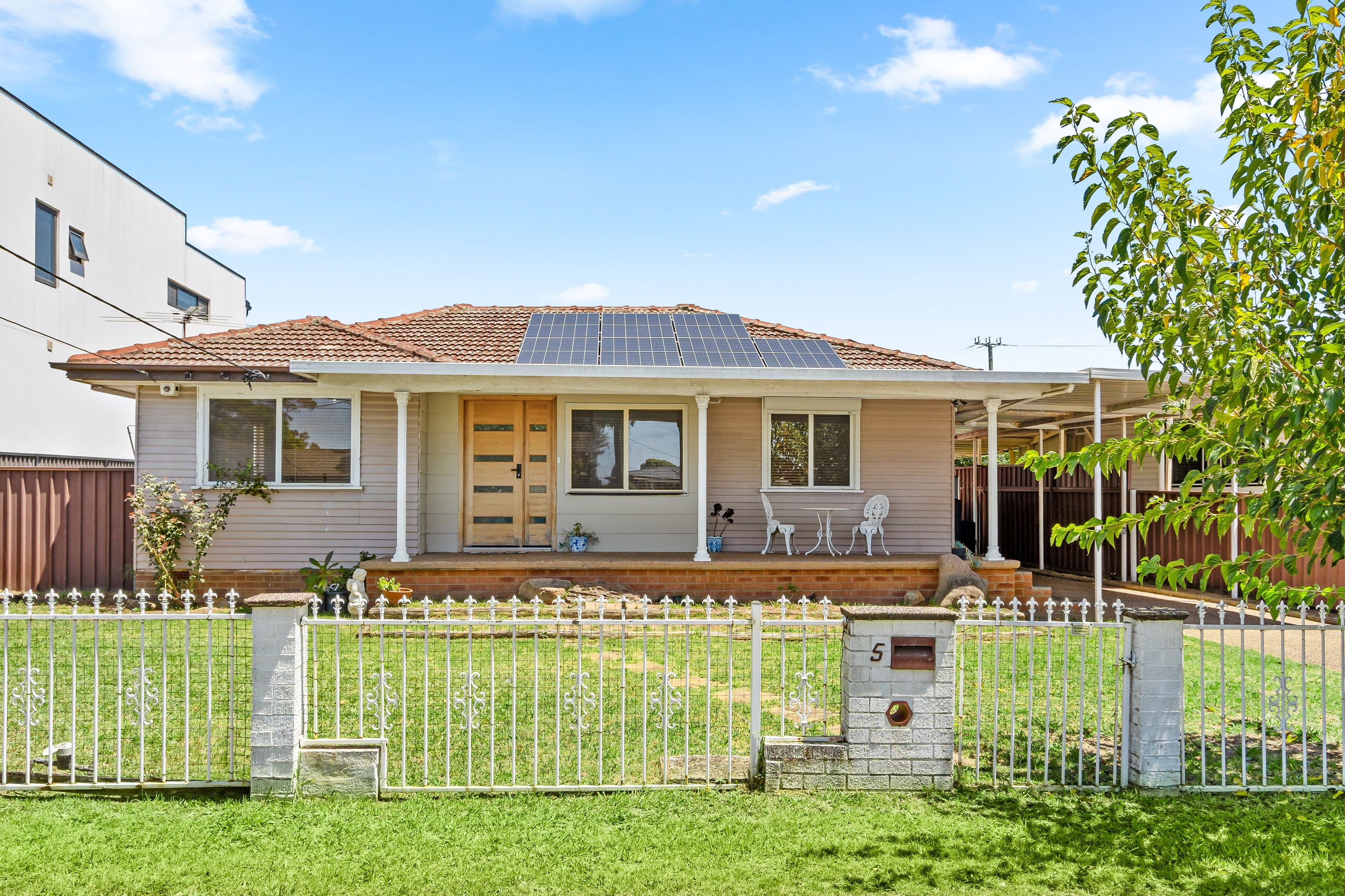 5 Tasman Parade, Fairfield West NSW 2165, Fairfield West - Image 1