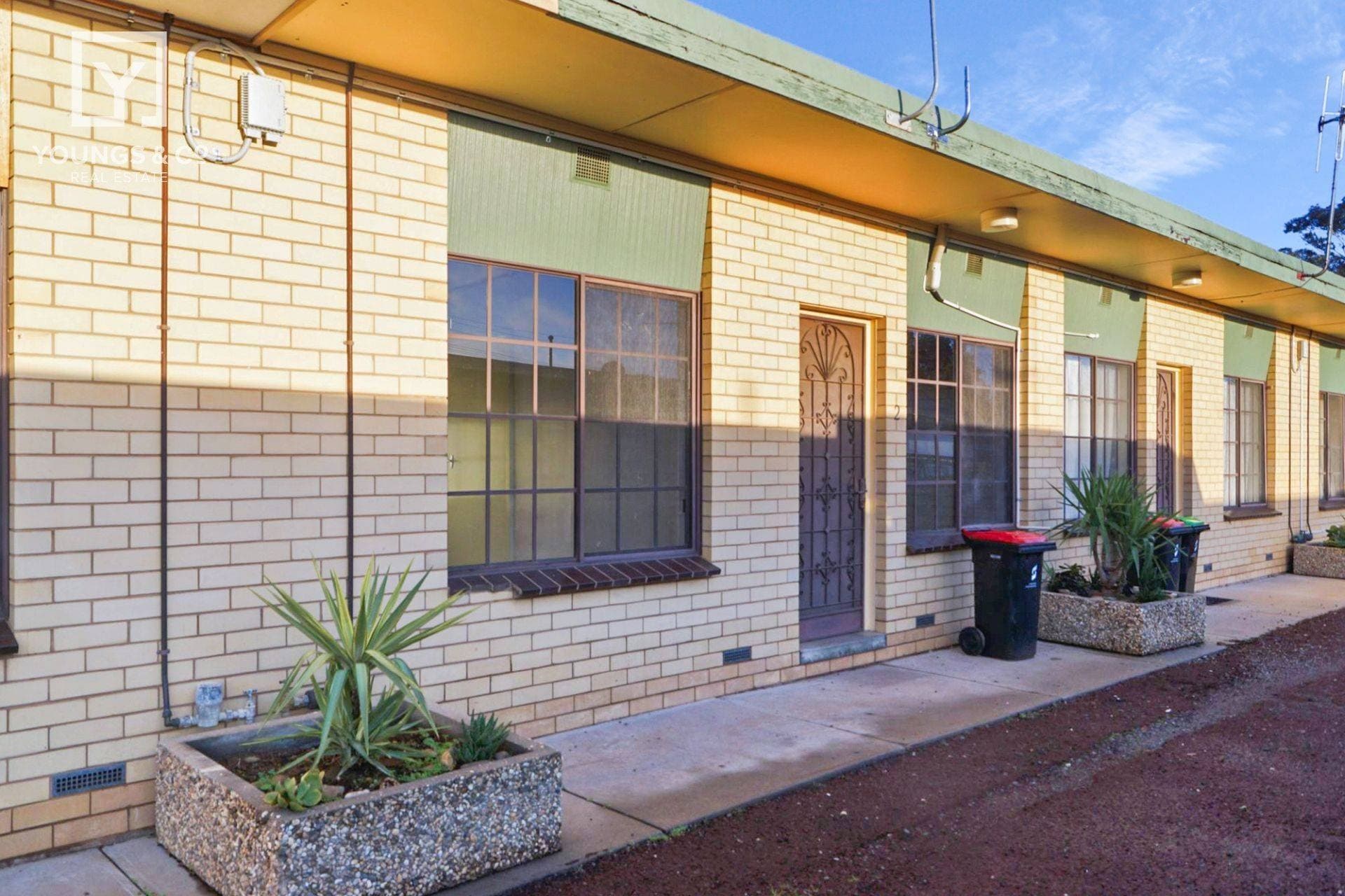 Unit 2, 19-21 Mcfarlane Road, Mooroopna - Image 1