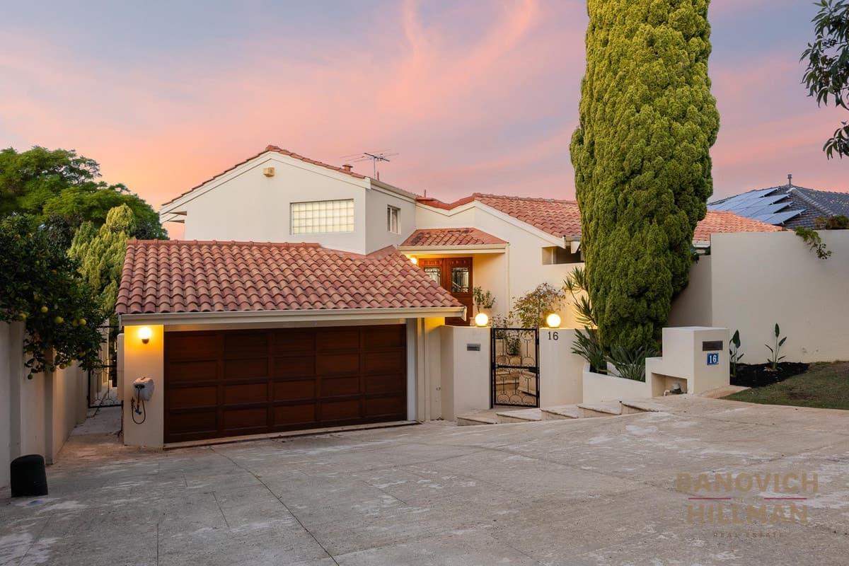 16 Tuart Street, Applecross, Applecross - Image 1
