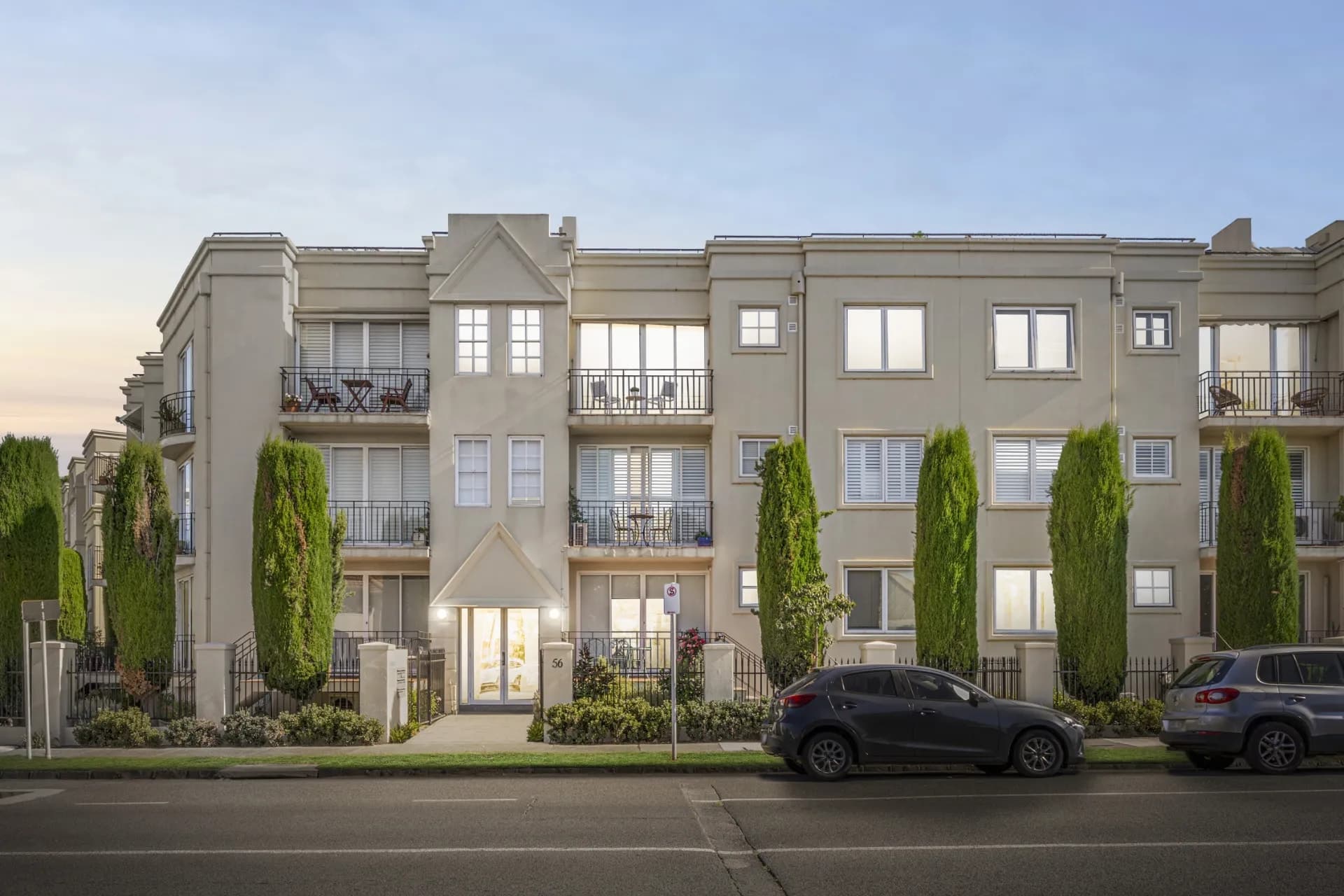 32/56 Beach Road, Hampton, VIC, Hampton - Image 1