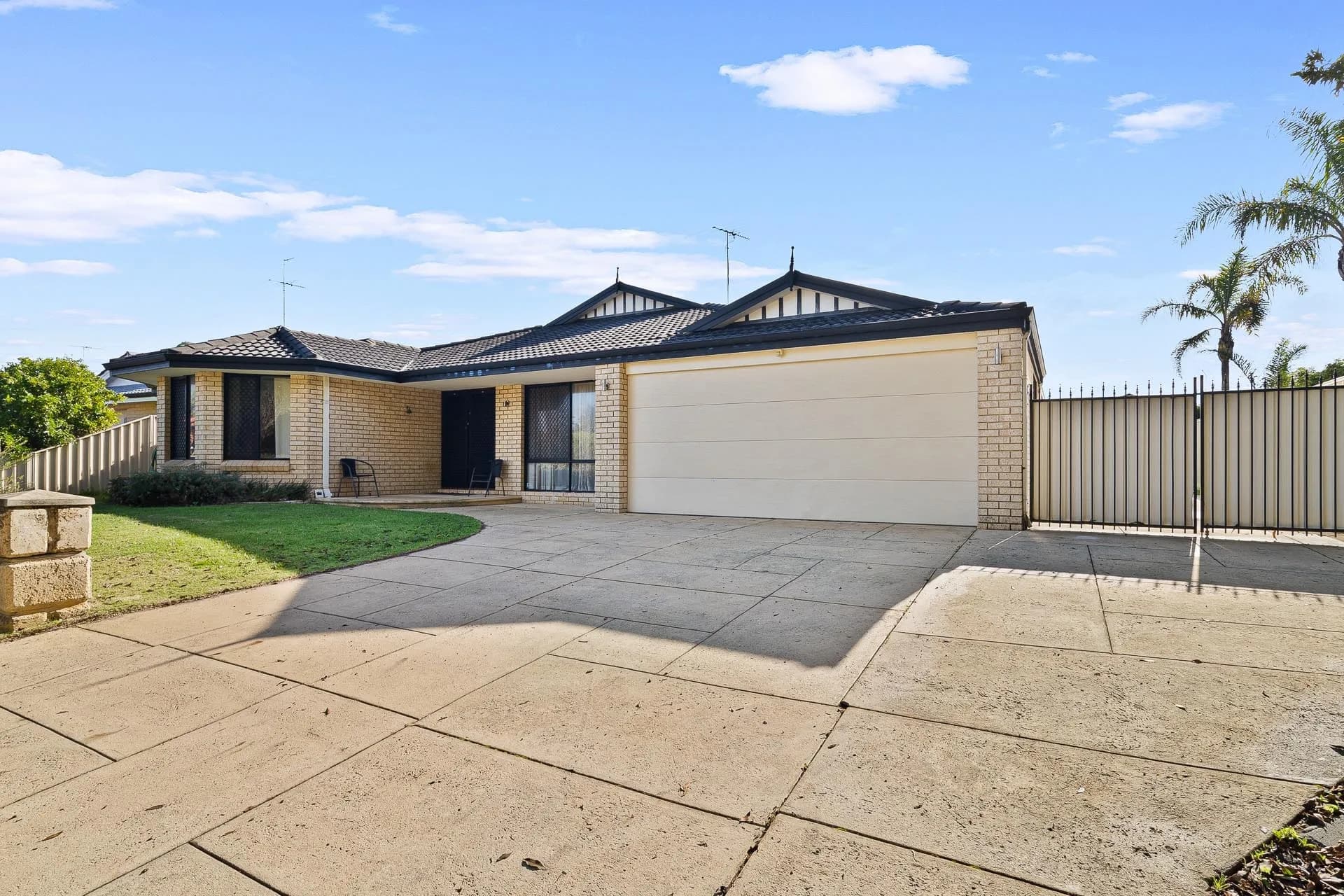 15 Dalewood Gardens, Meadow Springs - Image 1