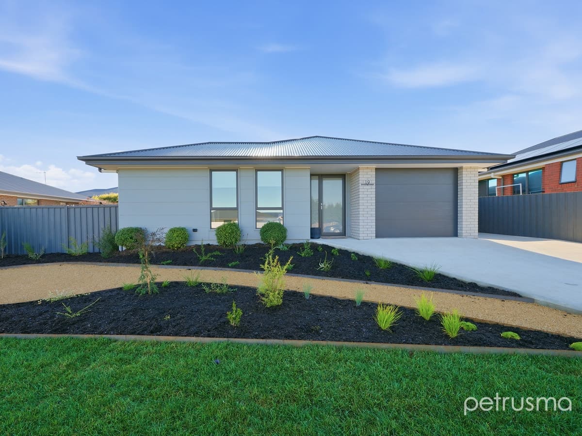 19 Banksfield Street Rokeby TAS 7019, Rokeby - Image 1
