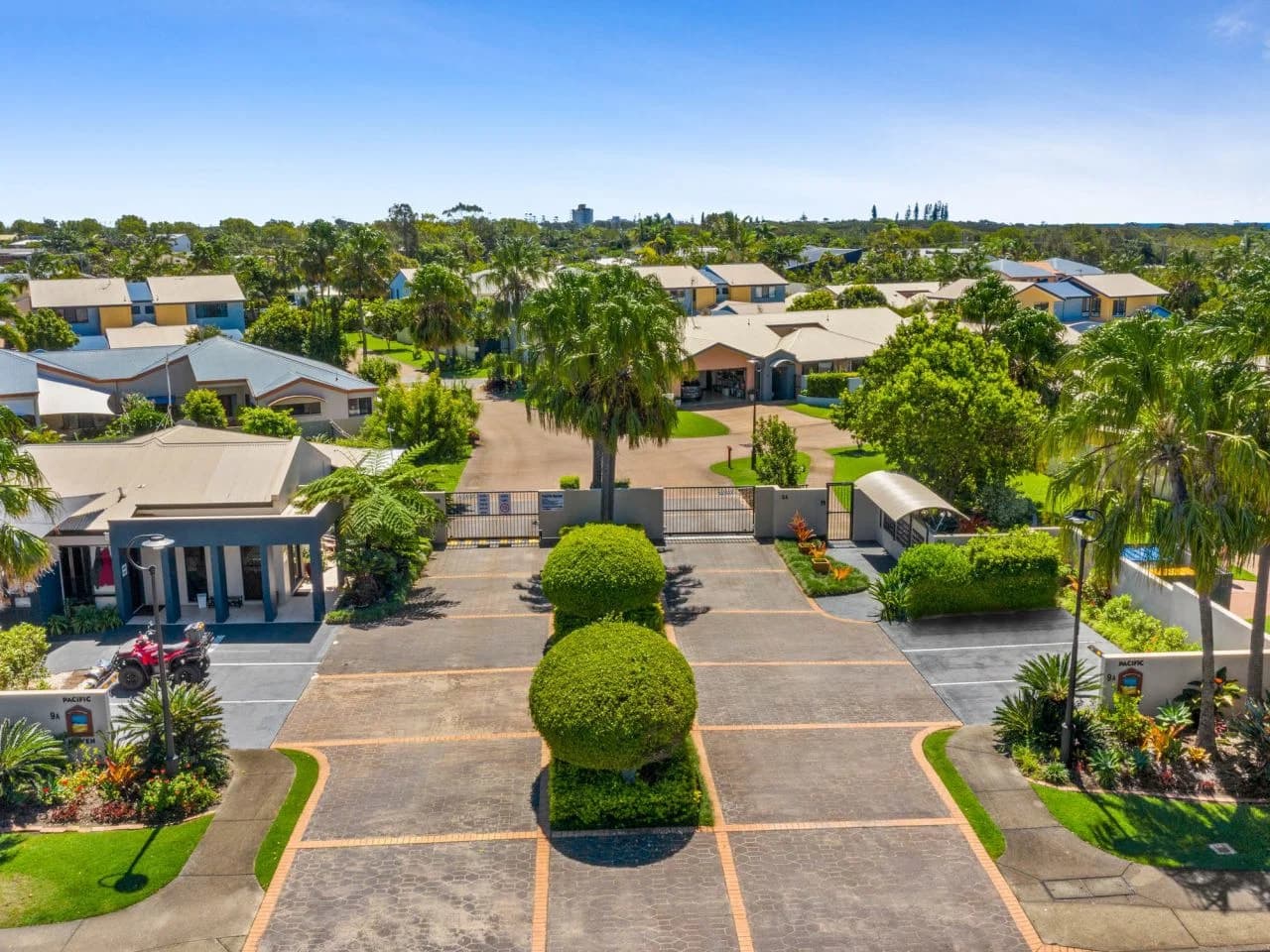 Browning Boulevard, Battery Hill, Battery Hill - Image 1