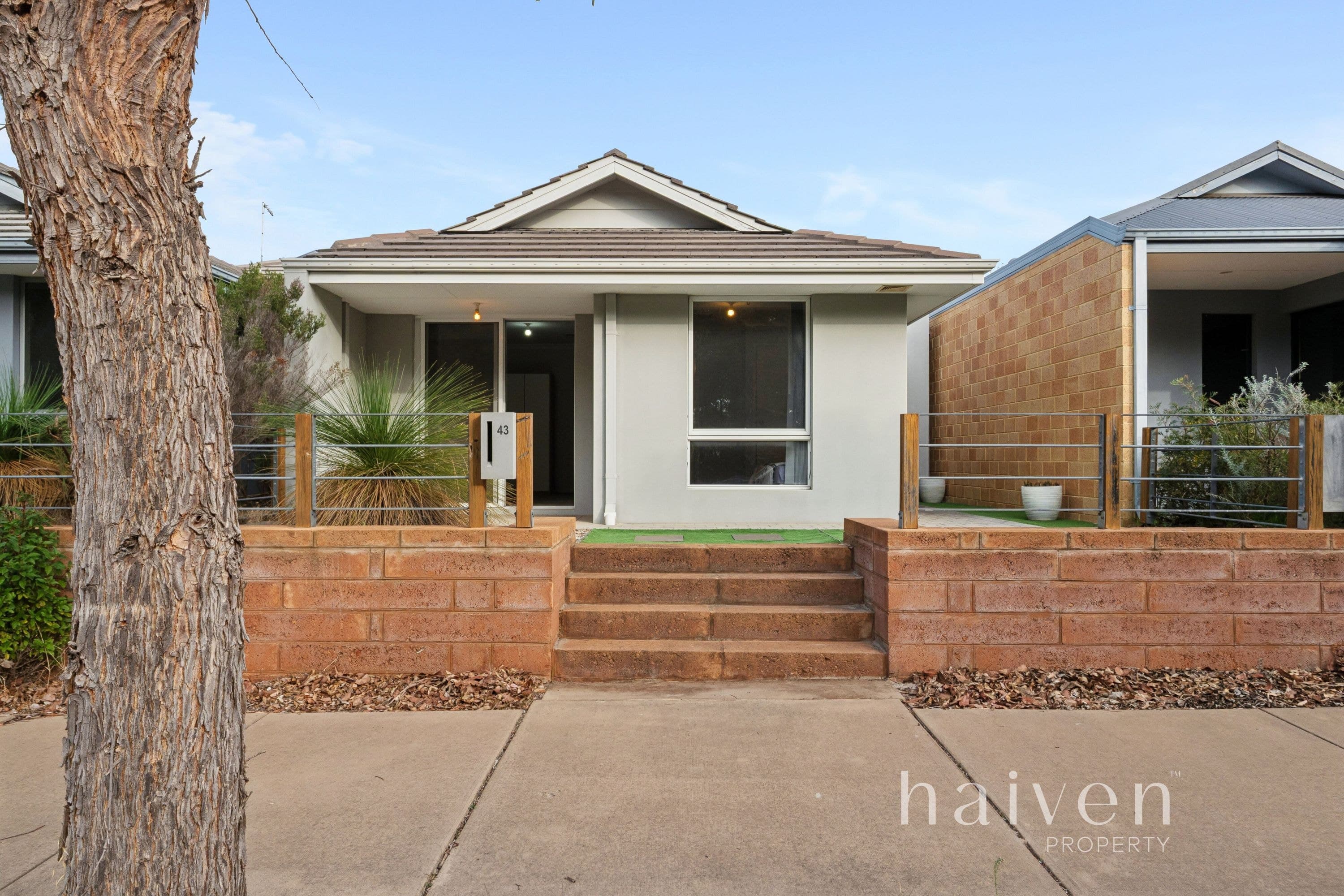 43 Stanbury Crescent, Ellenbrook - Image 1