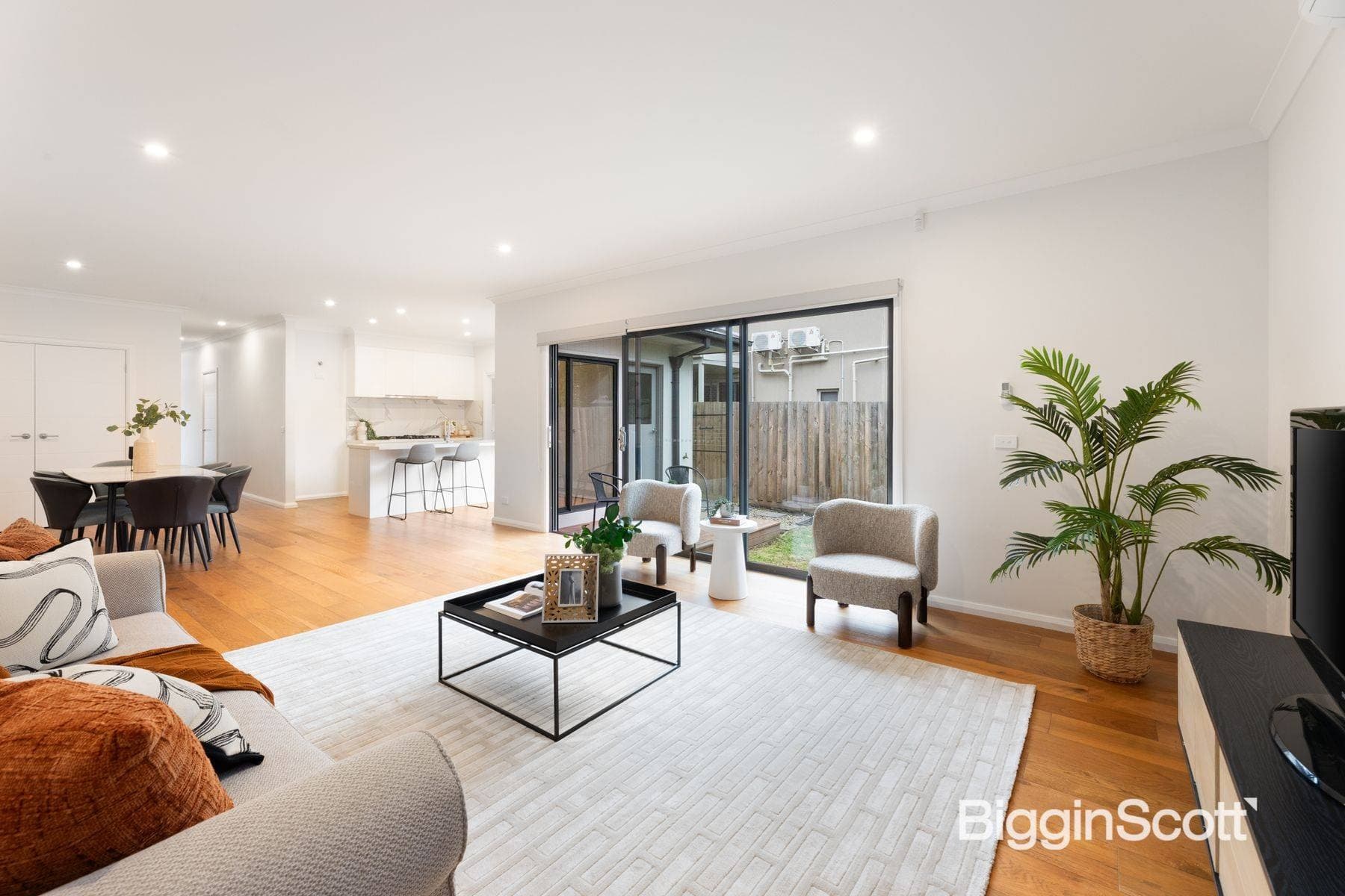 2/240 Morack Road, Vermont South - Image 1