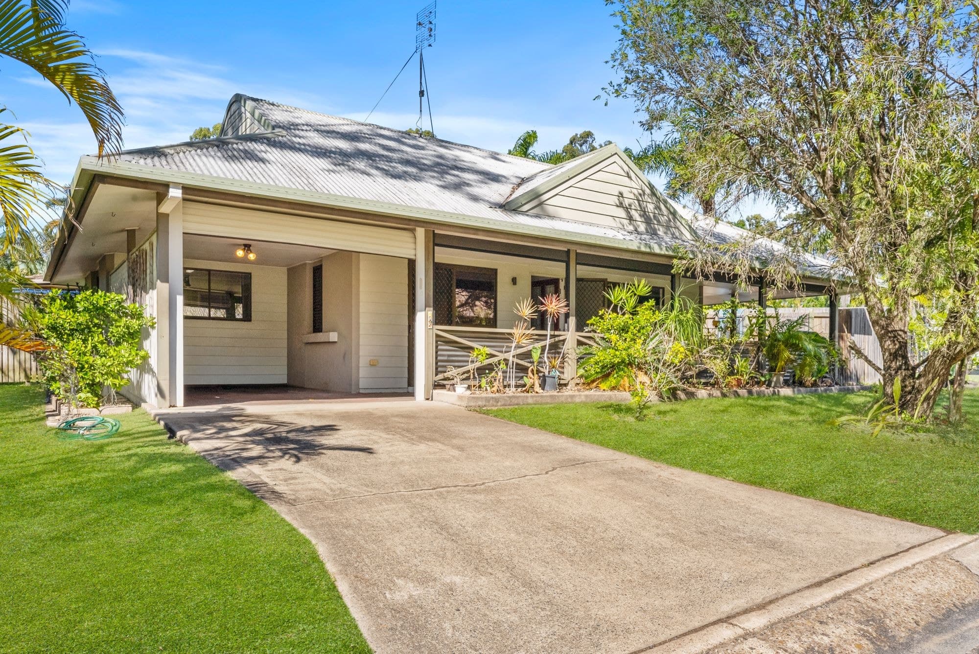 9/415-417 Boat Harbour Drive, TORQUAY, QLD 4655, Torquay - Image 1