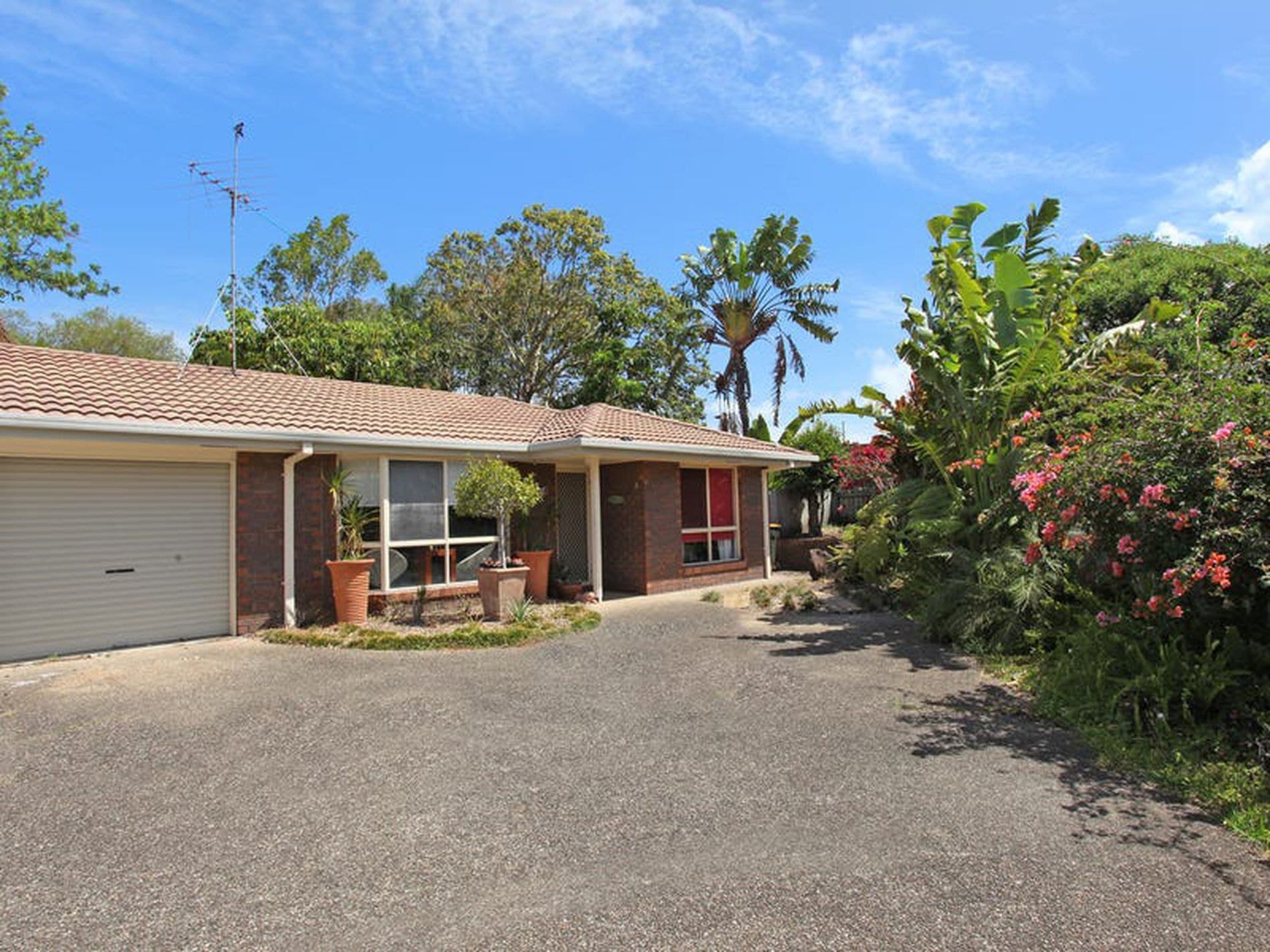 2 / 139 Amarina Avenue, Mooloolaba, Mooloolaba - Image 1