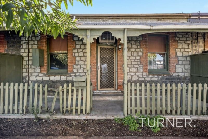 13 Sutherland Street, Glanville - Image 1