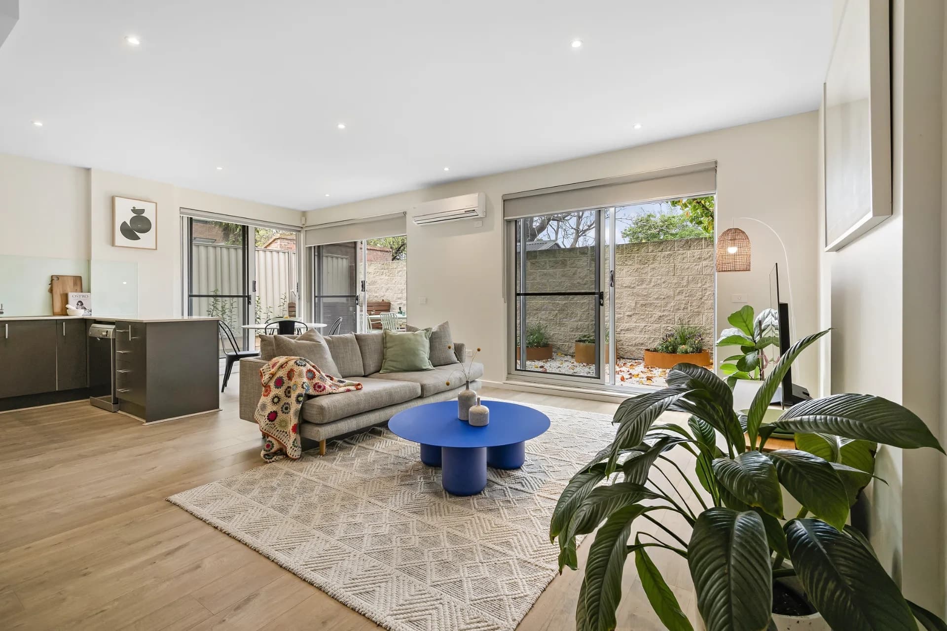 2/195 Brunswick Road, Brunswick - Image 1