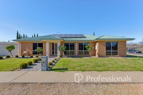16 Darlington Parade, Mildura VIC 3500, Mildura - Image 1