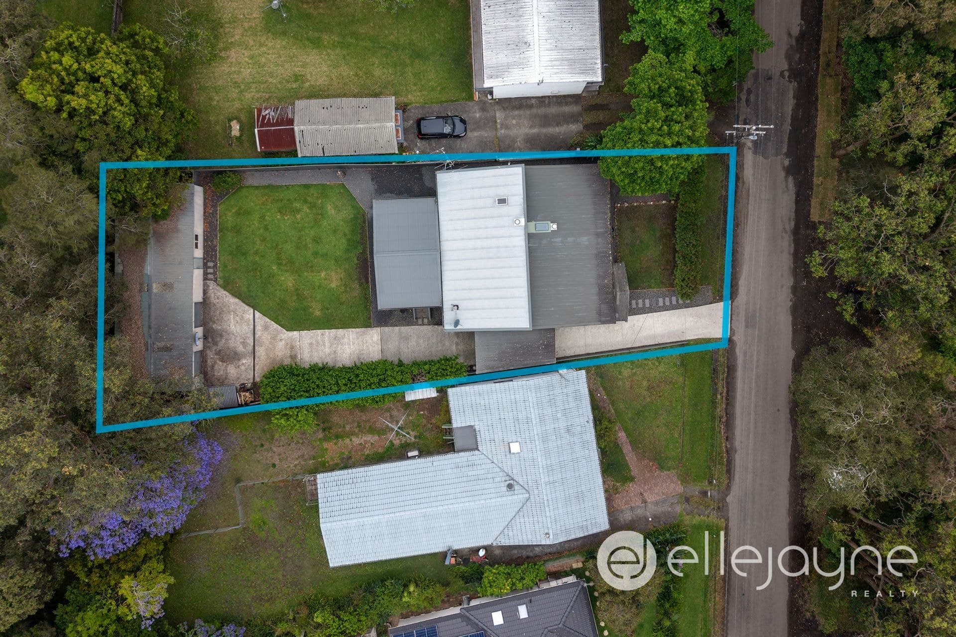 11 Warner Avenue, Tuggerawong, Tuggerawong - Image 1