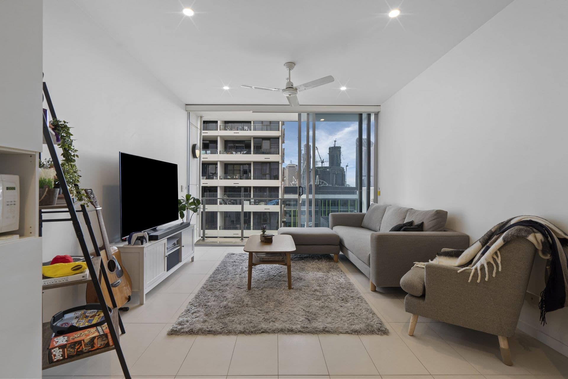 1009/66 Manning Street South Brisbane QLD, South Brisbane - Image 1