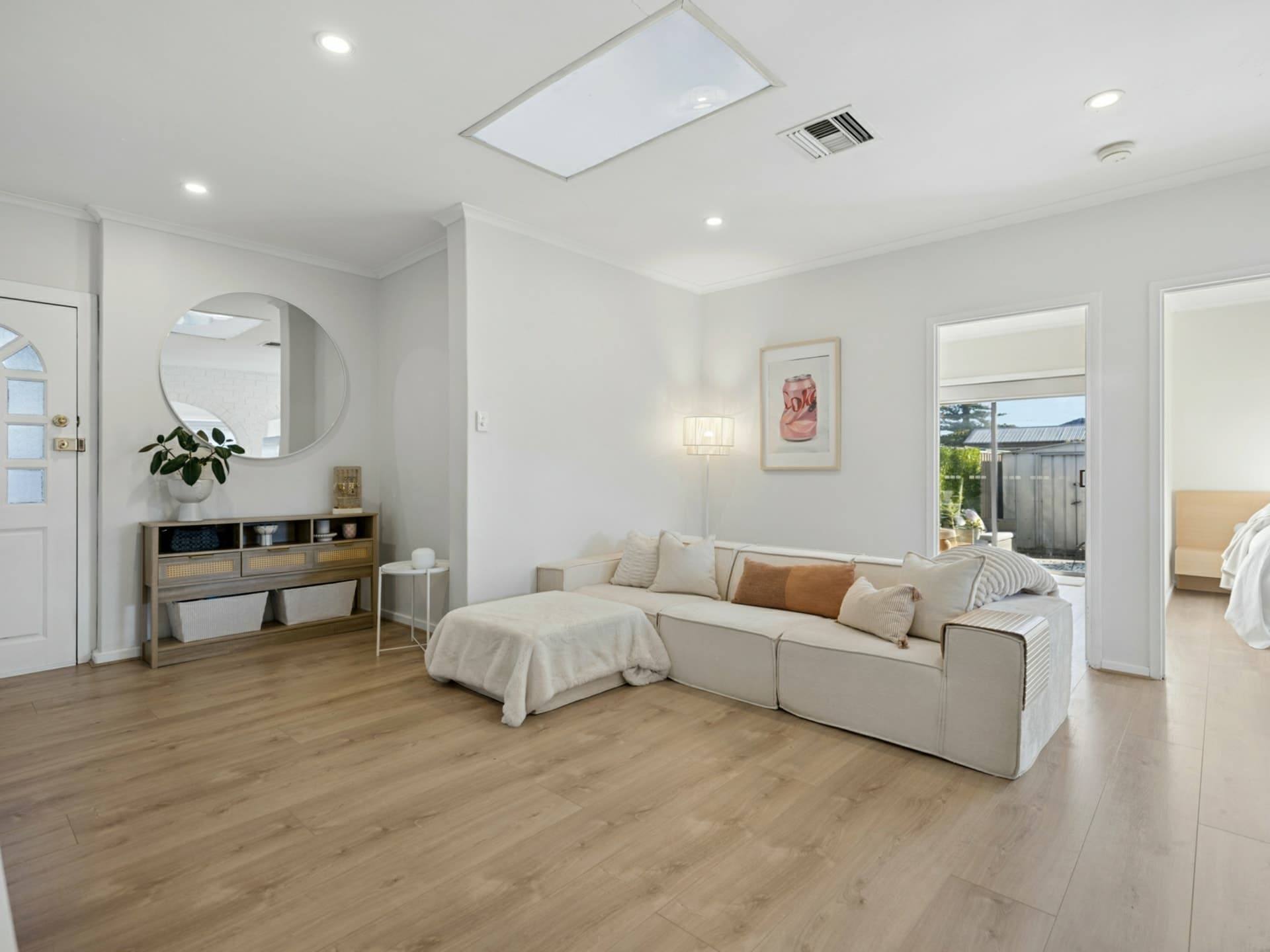 5/2 Alfred Avenue, Seaton, Seaton - Image 1