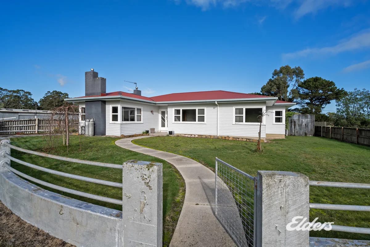 8 Upper Scotchtown Road, Scotchtown - Image 1