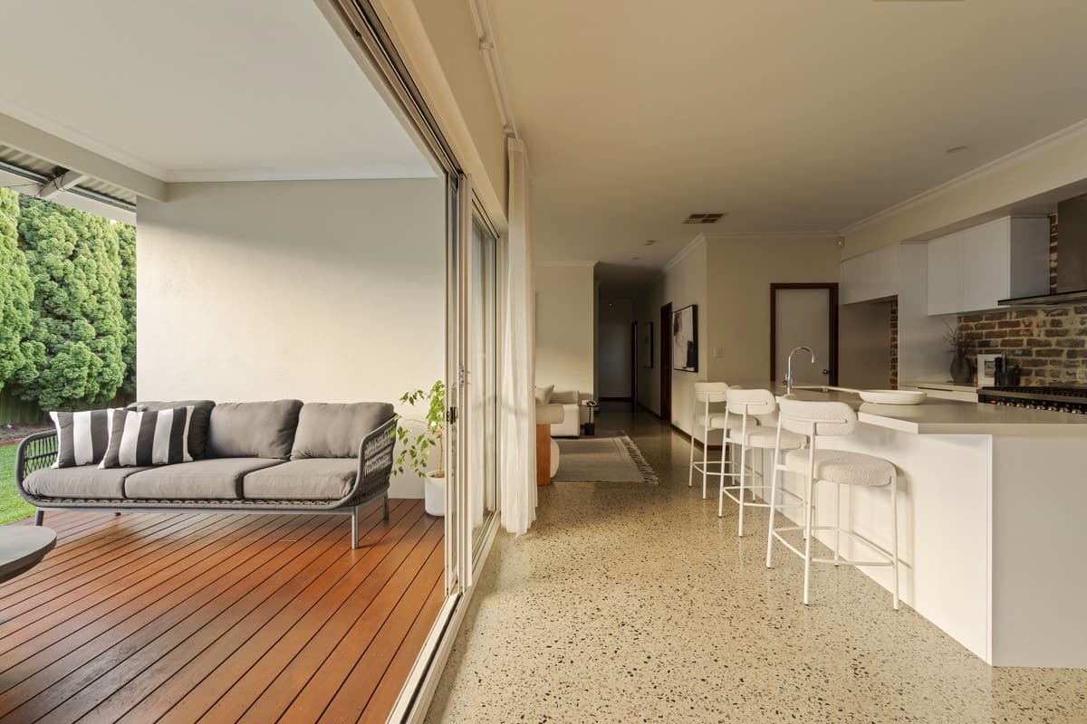 189 Bishopsgate Street, Carlisle WA, Carlisle - Image 1