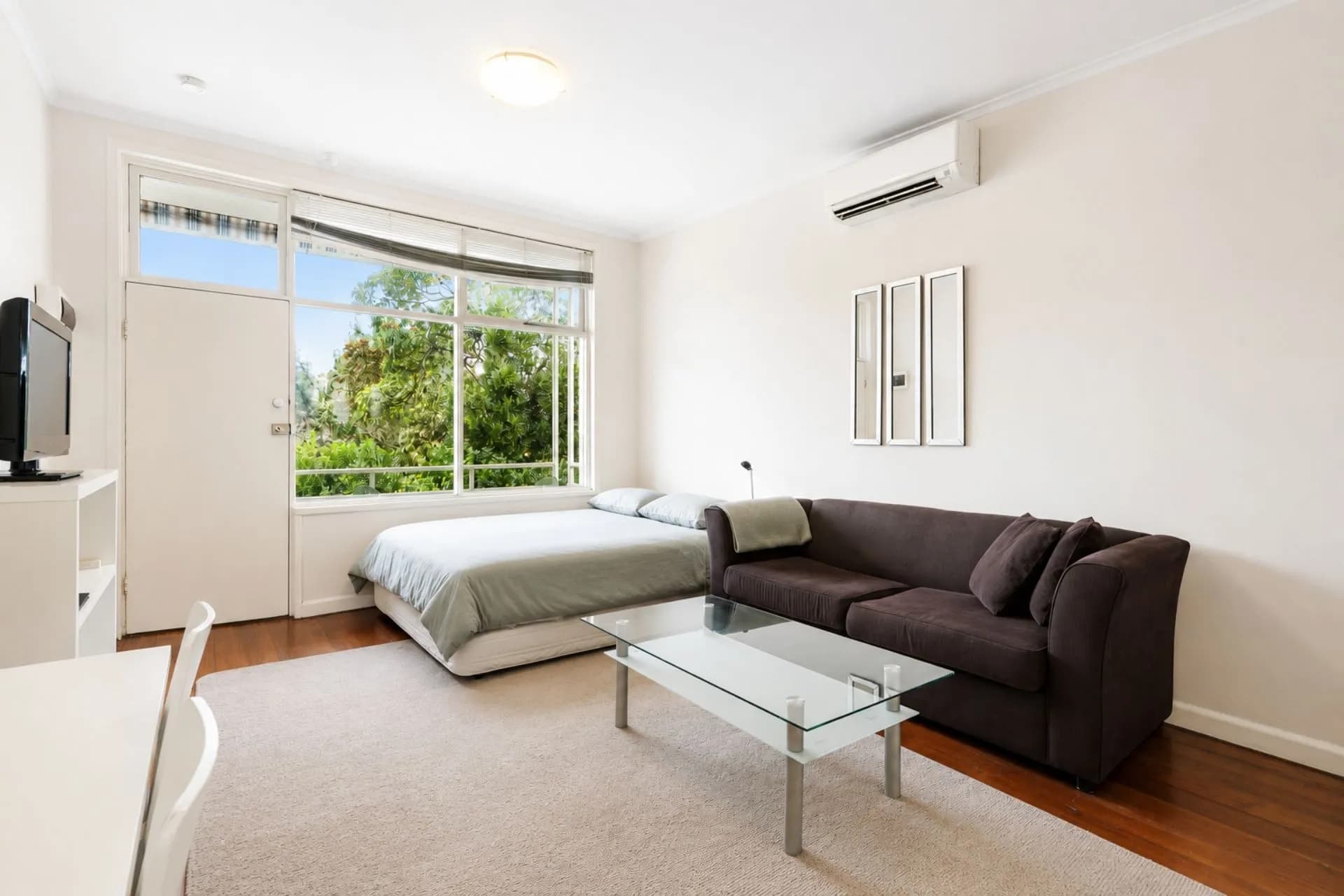 10/11 Anderson Street, South Melbourne - Image 1