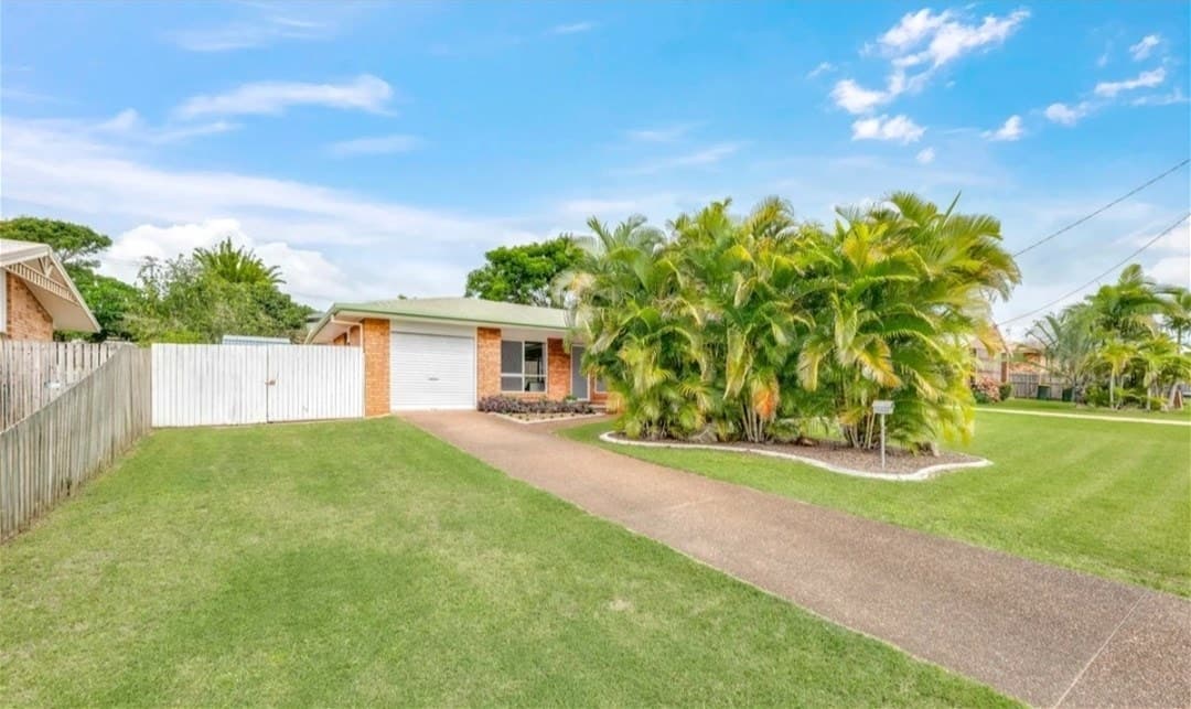7 Hilltop Parade AVOCA, QLD, Avoca - Image 1