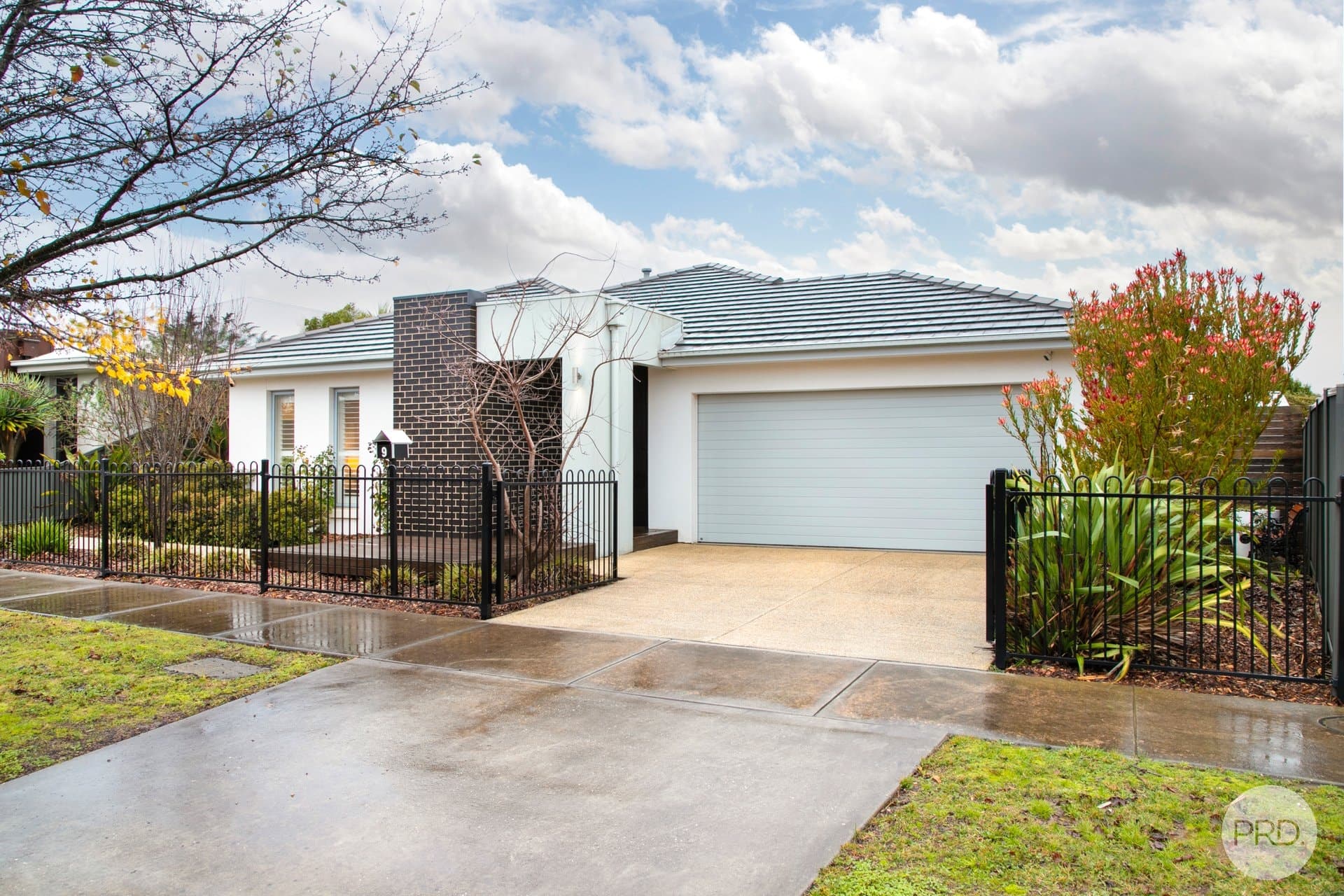 9
Hunter
Street
lucas
VIC,
3350, Lucas Property Image - Image 1