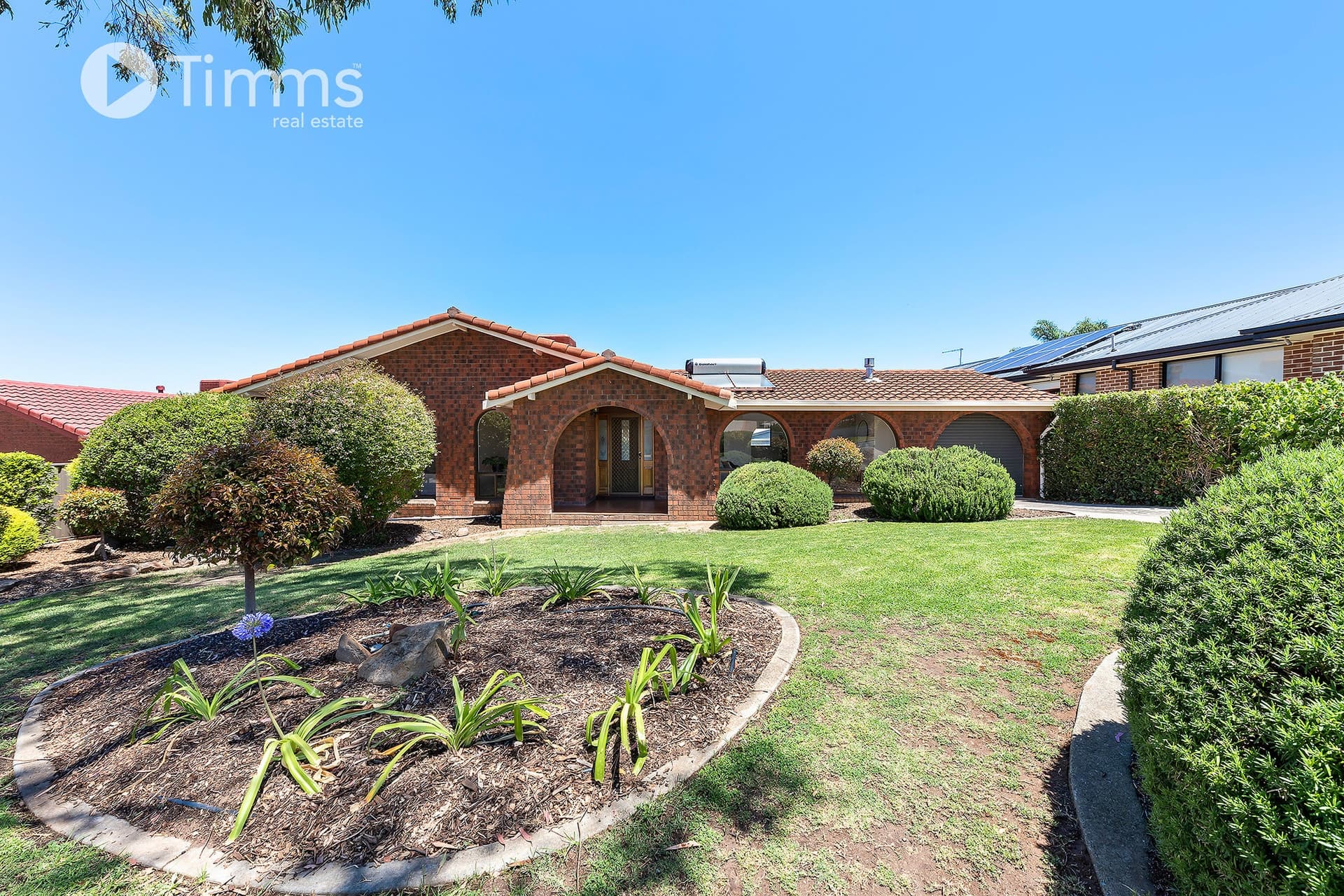 62 Solandra Crescent, Modbury North - Image 1
