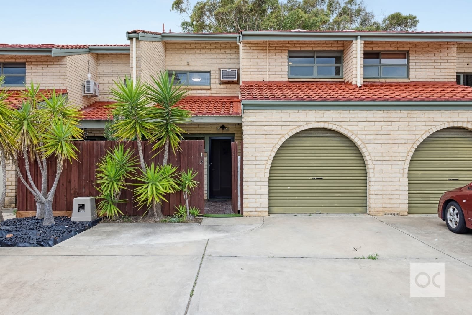 8/1 Mooloola Way, West Lakes Shore - Image 1