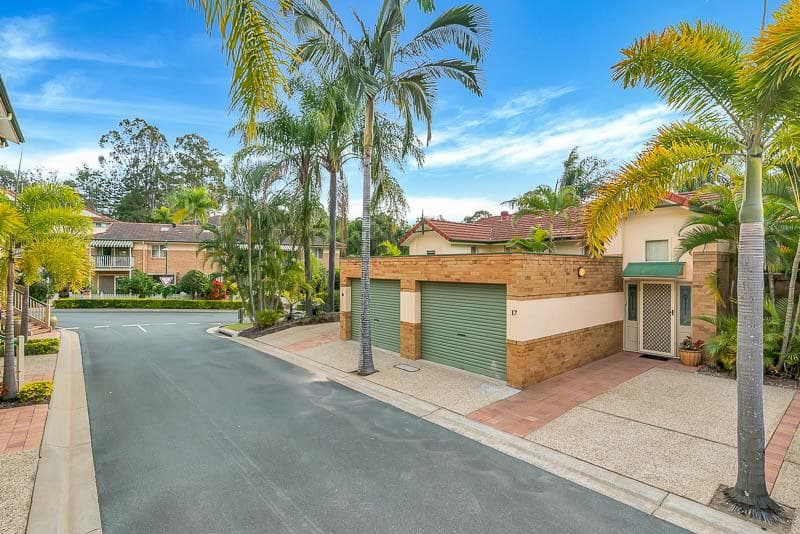 17/19 Merlin Terrace, Kenmore - Image 1