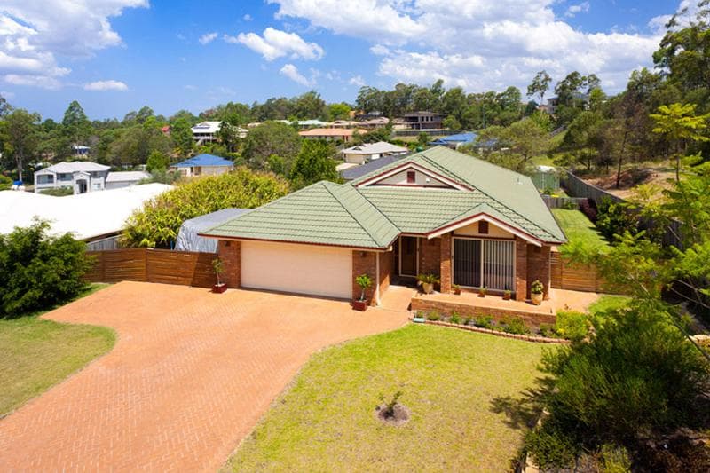 209 Gibson Crescent, Bellbowrie - Image 1