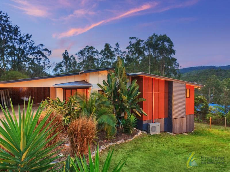 31 Emma Holt Court, Mount Crosby - Image 1
