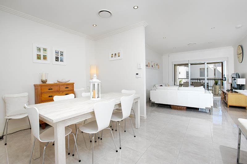 9/17 Marshall Lane, Kenmore - Image 1