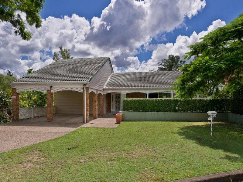 7 Crestview Street, Kenmore - Image 1