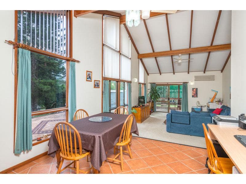 21 Atkinson Drive, Karana Downs - Image 1