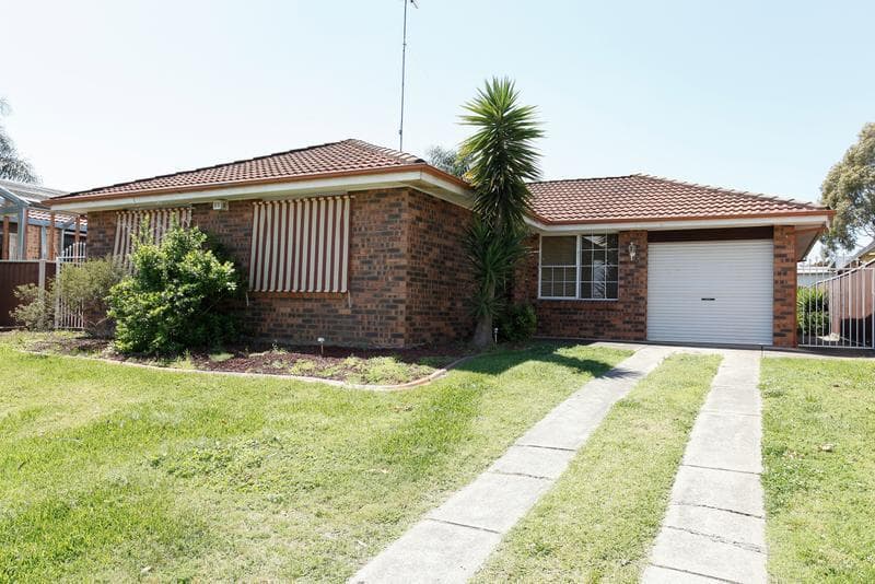 4 Feather St, St Clair, St Clair - Image 1