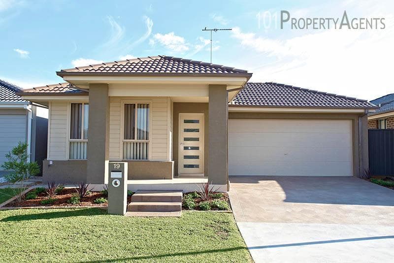 19 Wiseman Cir, Ropes Crossing, Ropes Crossing - Image 1