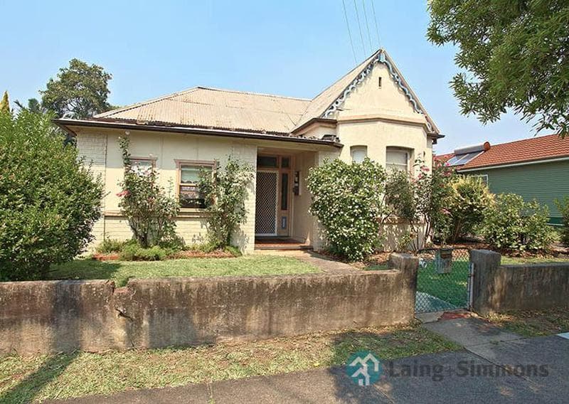 11 Walter Street, Granville, Granville - Image 1