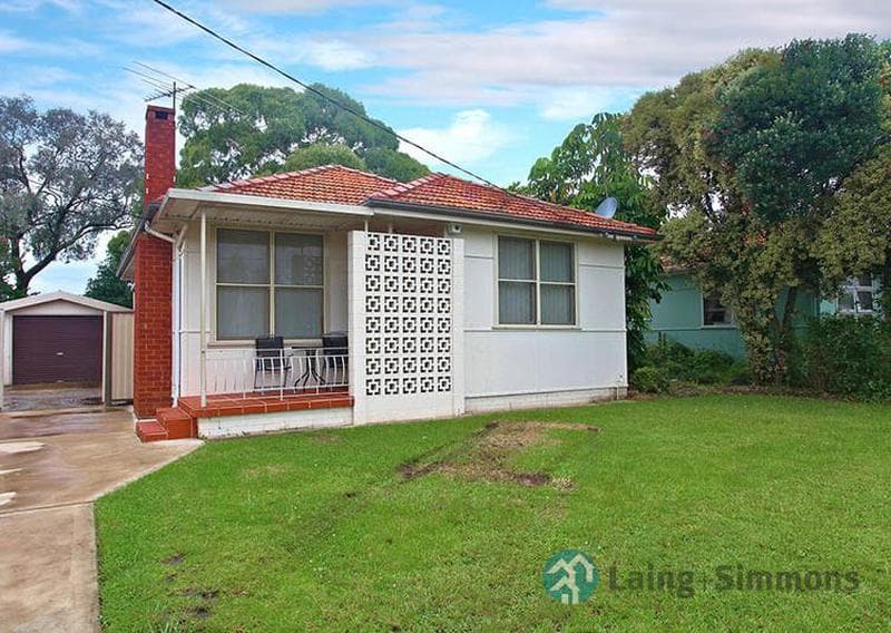 2/26a Darling Point Road
Darling Point, NSW 2027, Guildford - Image 1