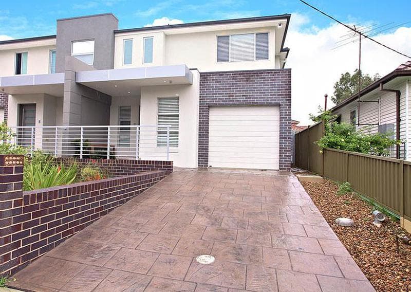 2/26a Darling Point Road
Darling Point, NSW 2027, Merrylands - Image 1