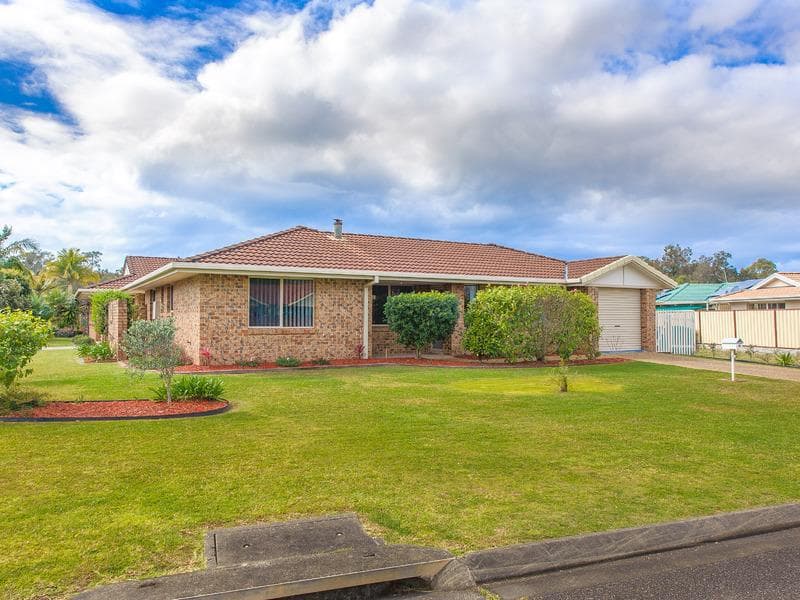 2/11 Newmarket Grove, Port Macquarie, Port Macquarie - Image 1