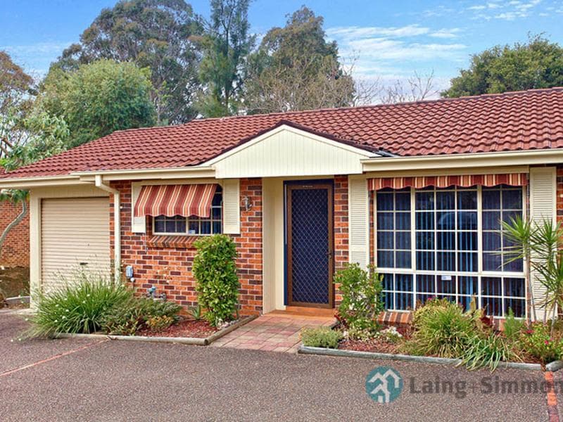 6/5a Binalong Road, Pendle Hill, Pendle Hill - Image 1