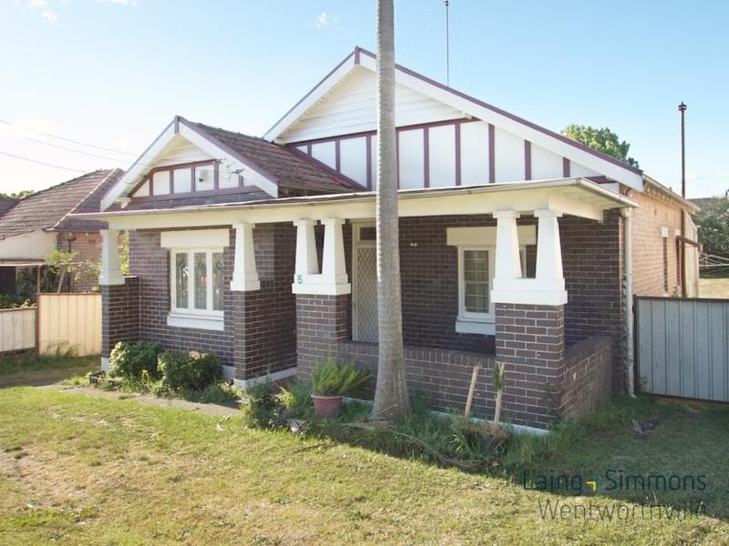 5 Moree Avenue, Westmead, Westmead - Image 1