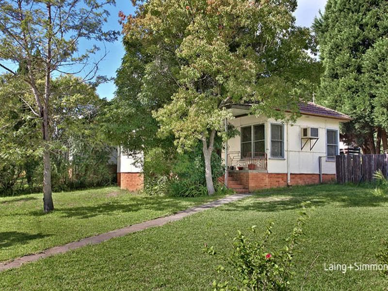 17 Farnsworth Avenue, Campbelltown, Campbelltown - Image 1