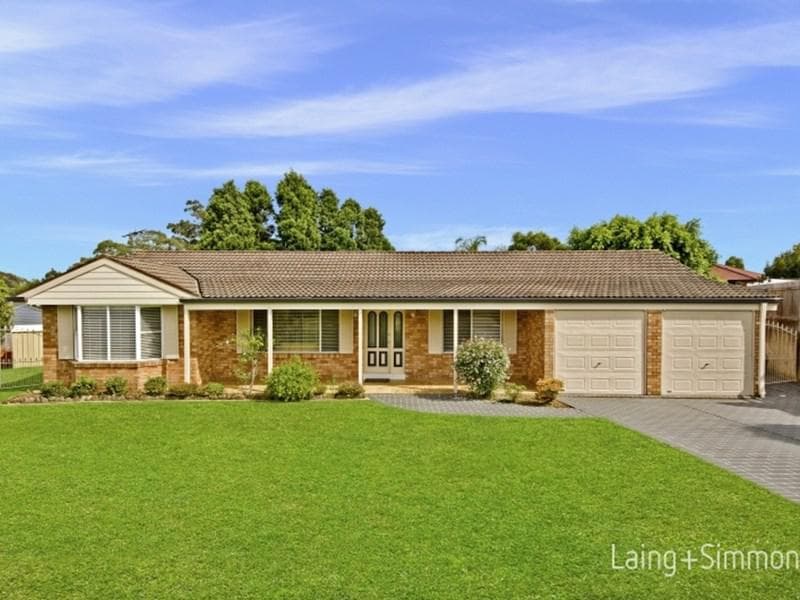 15 Exeter Grove, Kings Langley, Kings Langley - Image 1