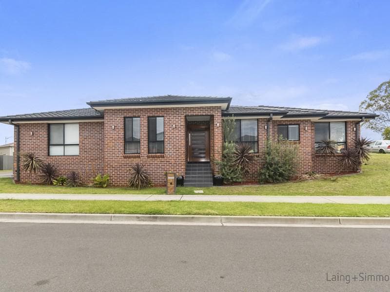 5 Travis Street, Middleton Grange, Middleton Grange - Image 1