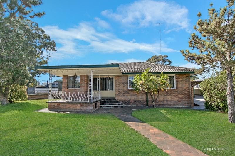 1 Niland Crescent, Blackett, Blackett - Image 1