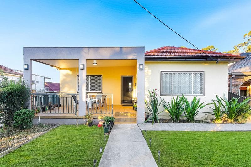 37 Frank Street, Guildford, Guildford - Image 1