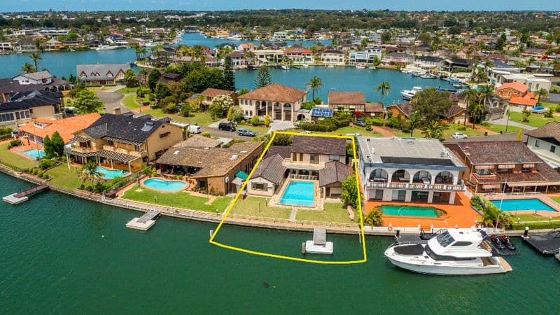 13 James Cook Island, Sylvania Waters - Image 1